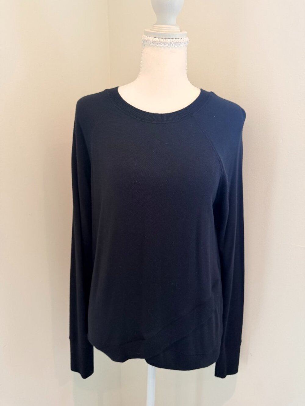 Athleta Black‎ Tulip Hem Cozy Modal Lightweight Sweatshirt Size XS